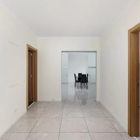 Porches Velho, With Private Pool Holiday home *