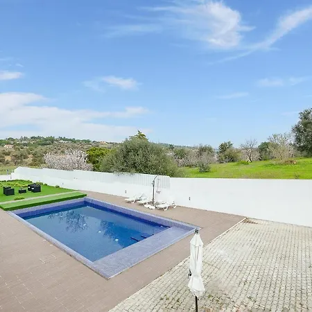 Porches Velho, With Private Pool Porches (Algarve)