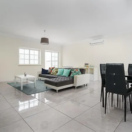 Porches Velho, With Private Pool Holiday home *